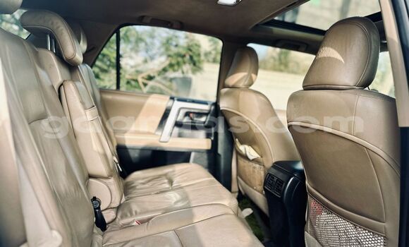 Buy Used Toyota 4Runner White Car in Dakar in Dakar Buy Used Toyota 4Runner White Car in Dakar in Dakar