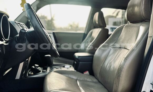 Buy Used Toyota 4Runner White Car in Dakar in Dakar Buy Used Toyota 4Runner White Car in Dakar in Dakar