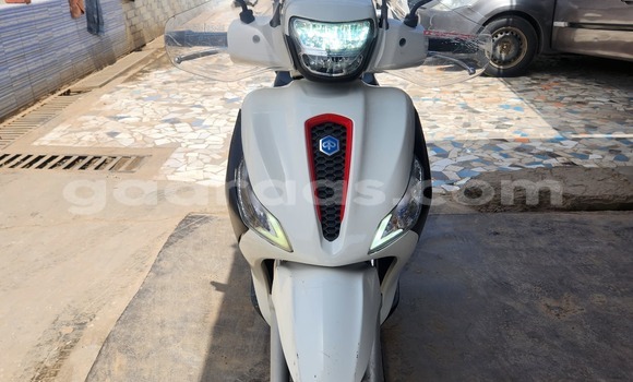 Acheter Occasion Moto Piaggio BV Blanc à Dakar, Dakar