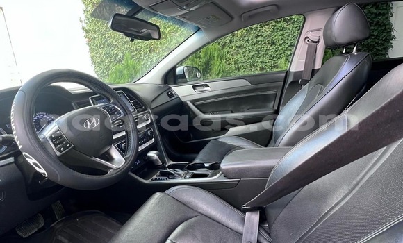 Dieundeu Occasion Hyundai Sonata White Auto in Dakar in Dakar Dieundeu Occasion Hyundai Sonata White Auto in Dakar in Dakar