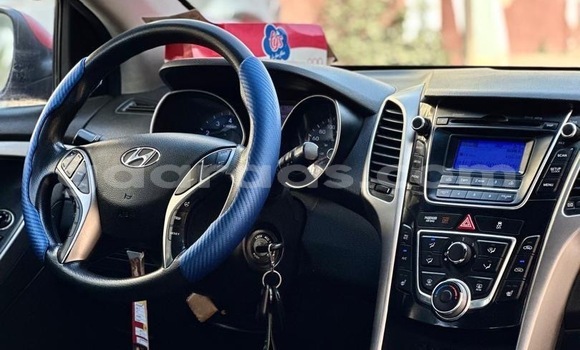 Dieundeu Occasion Hyundai Elantra Red Auto in Dakar in Dakar Dieundeu Occasion Hyundai Elantra Red Auto in Dakar in Dakar