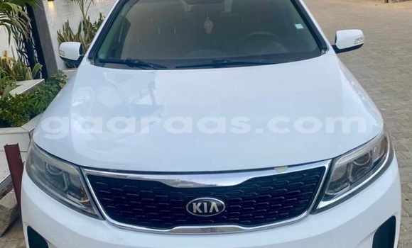 Dieundeu Occasion Kia Sorento White Auto in Dakar in Dakar