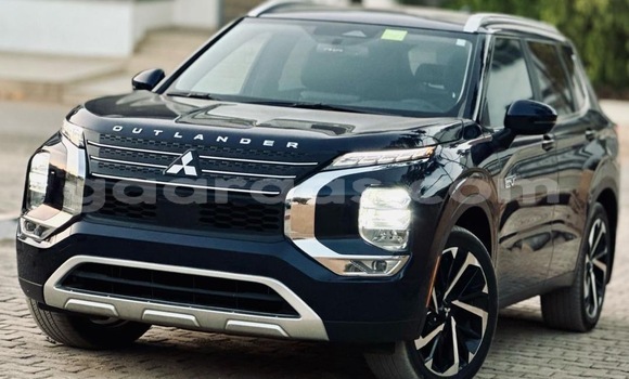 Dieundeu Occasion Mitsubishi Outlander Blue Auto in Dakar in Dakar