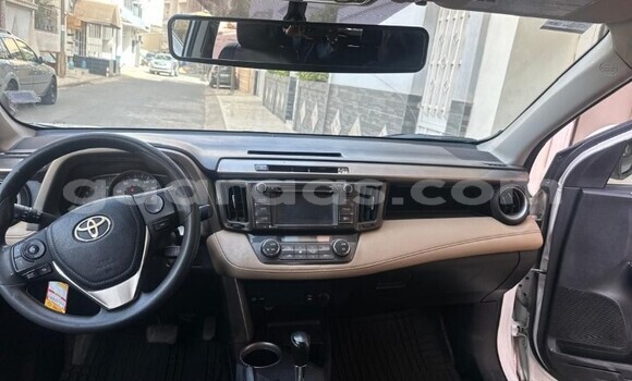 Buy Used Toyota Rav 4 Blanc Car in Dakar in Dakar Buy Used Toyota Rav 4 Blanc Car in Dakar in Dakar