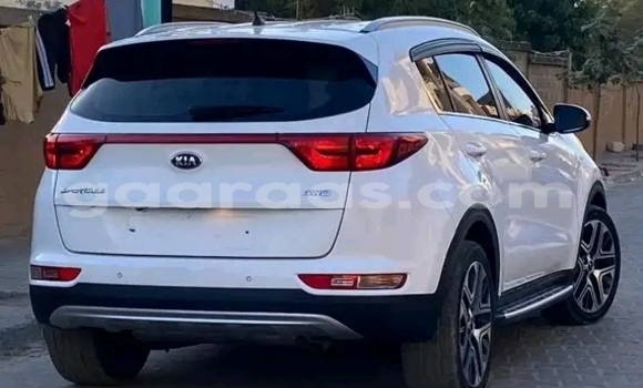 Dieundeu Occasion Kia Sportage White Auto in Dakar in Dakar Dieundeu Occasion Kia Sportage White Auto in Dakar in Dakar