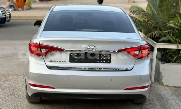 Acheter Occasion Voiture Hyundai Sonata Blanc à Dakar, Dakar Acheter Occasion Voiture Hyundai Sonata Blanc à Dakar, Dakar