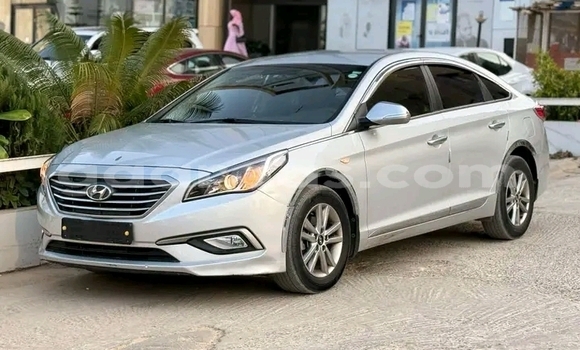 Acheter Occasion Voiture Hyundai Sonata Blanc à Dakar, Dakar Acheter Occasion Voiture Hyundai Sonata Blanc à Dakar, Dakar