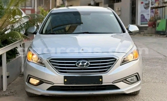 Acheter Occasion Voiture Hyundai Sonata Blanc à Dakar, Dakar Acheter Occasion Voiture Hyundai Sonata Blanc à Dakar, Dakar