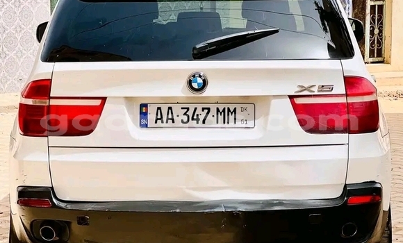 Dieundeu Occasion BMW X5 White Auto in Dakar in Dakar Dieundeu Occasion BMW X5 White Auto in Dakar in Dakar