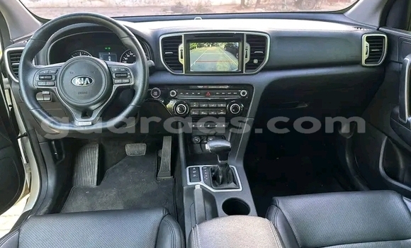 Dieundeu Occasion Kia Sportage White Auto in Dakar in Dakar Dieundeu Occasion Kia Sportage White Auto in Dakar in Dakar