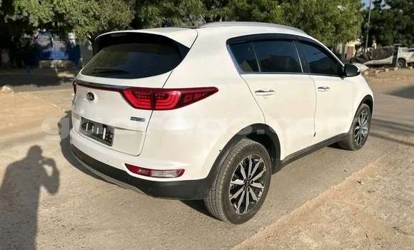 Dieundeu Occasion Kia Sportage White Auto in Dakar in Dakar Dieundeu Occasion Kia Sportage White Auto in Dakar in Dakar