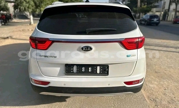 Dieundeu Occasion Kia Sportage White Auto in Dakar in Dakar Dieundeu Occasion Kia Sportage White Auto in Dakar in Dakar
