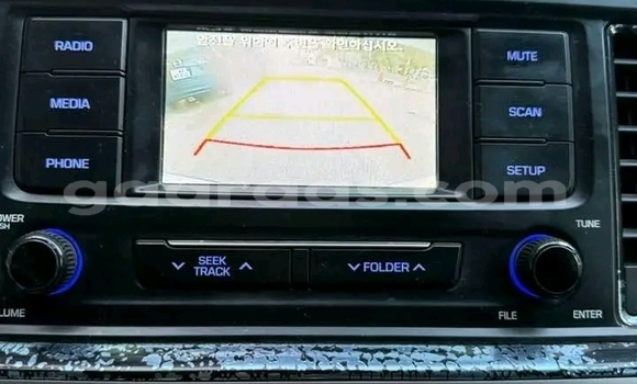 Dieundeu Occasion Hyundai Sonata White Auto in Dakar in Dakar Dieundeu Occasion Hyundai Sonata White Auto in Dakar in Dakar