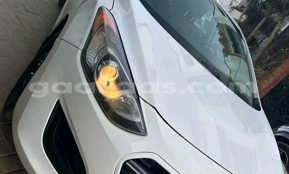 Acheter Occasion Voiture Hyundai Elantra Blanc à Dakar, Dakar Acheter Occasion Voiture Hyundai Elantra Blanc à Dakar, Dakar