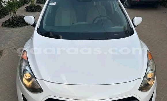 Acheter Occasion Voiture Hyundai Elantra Blanc à Dakar, Dakar Acheter Occasion Voiture Hyundai Elantra Blanc à Dakar, Dakar