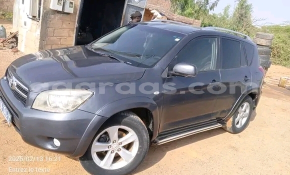 Acheter Occasion Voiture Toyota RAV4 Noir à Dakar, Dakar Acheter Occasion Voiture Toyota RAV4 Noir à Dakar, Dakar