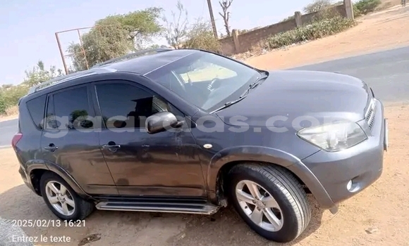 Acheter Occasion Voiture Toyota RAV4 Noir à Dakar, Dakar Acheter Occasion Voiture Toyota RAV4 Noir à Dakar, Dakar