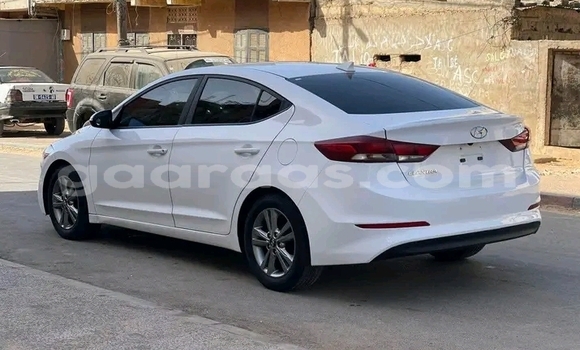 Dieundeu Occasion Hyundai Elantra White Auto in Dakar in Dakar Dieundeu Occasion Hyundai Elantra White Auto in Dakar in Dakar