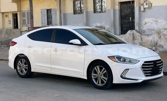 Dieundeu Occasion Hyundai Elantra White Auto in Dakar in Dakar Dieundeu Occasion Hyundai Elantra White Auto in Dakar in Dakar