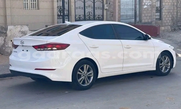 Dieundeu Occasion Hyundai Elantra White Auto in Dakar in Dakar Dieundeu Occasion Hyundai Elantra White Auto in Dakar in Dakar
