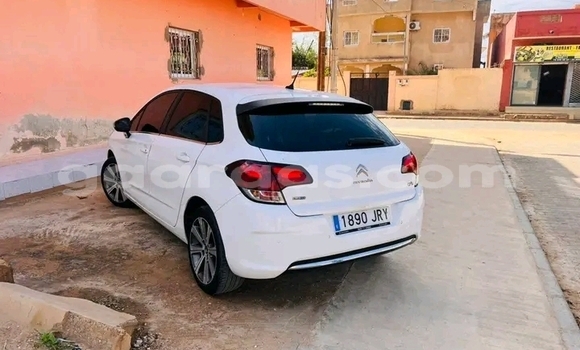 Dieundeu Occasion Citroen C4 White Auto in Dakar in Dakar Dieundeu Occasion Citroen C4 White Auto in Dakar in Dakar