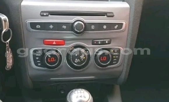 Dieundeu Occasion Citroen C4 White Auto in Dakar in Dakar Dieundeu Occasion Citroen C4 White Auto in Dakar in Dakar