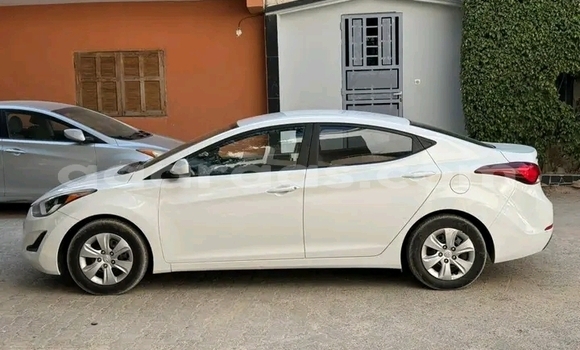 Dieundeu Occasion Hyundai Elantra White Auto in Dakar in Dakar Dieundeu Occasion Hyundai Elantra White Auto in Dakar in Dakar