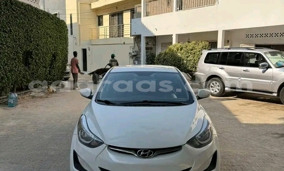 Dieundeu Occasion Hyundai Elantra White Auto in Dakar in Dakar Dieundeu Occasion Hyundai Elantra White Auto in Dakar in Dakar