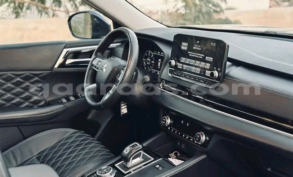 Dieundeu Occasion Mitsubishi Outlander Black Auto in Dakar in Dakar Dieundeu Occasion Mitsubishi Outlander Black Auto in Dakar in Dakar