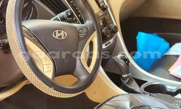 Dieundeu Occasion Hyundai Sonata Red Auto in Dakar in Dakar Dieundeu Occasion Hyundai Sonata Red Auto in Dakar in Dakar