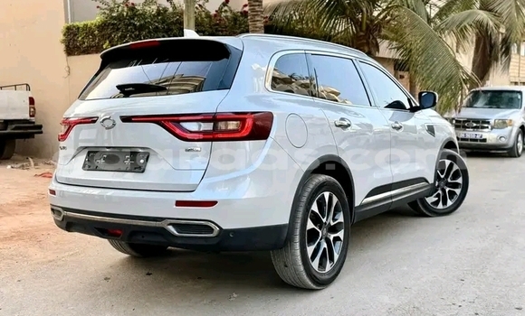 Dieundeu Occasion Renault Koleos White Auto in Dakar in Dakar Dieundeu Occasion Renault Koleos White Auto in Dakar in Dakar