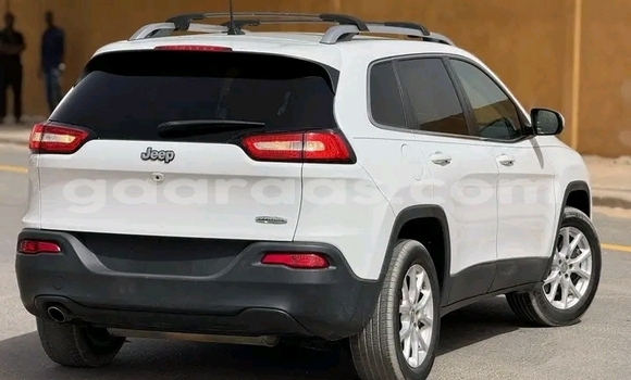 Dieundeu Occasion Jeep Cherokee White Auto in Dakar in Dakar Dieundeu Occasion Jeep Cherokee White Auto in Dakar in Dakar