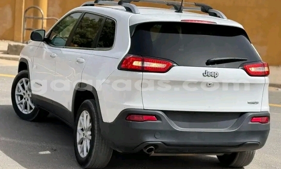 Dieundeu Occasion Jeep Cherokee White Auto in Dakar in Dakar Dieundeu Occasion Jeep Cherokee White Auto in Dakar in Dakar