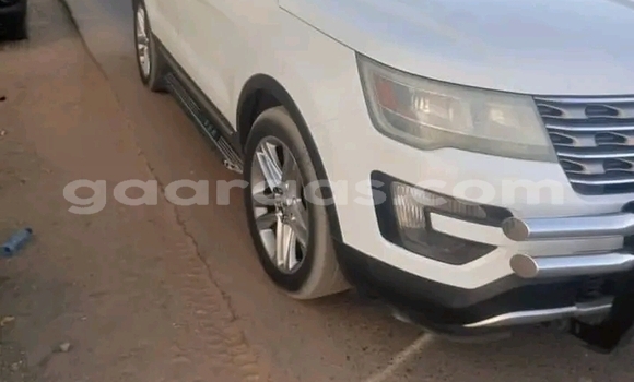 Dieundeu Occasion Ford Explorer White Auto in Dakar in Dakar Dieundeu Occasion Ford Explorer White Auto in Dakar in Dakar