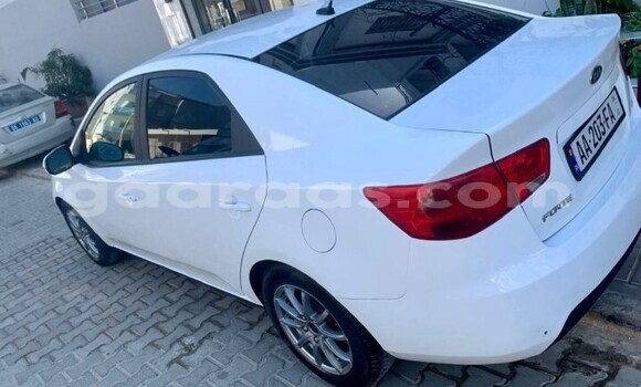 Dieundeu Occasion Kia Forte White Auto in Dakar in Dakar Dieundeu Occasion Kia Forte White Auto in Dakar in Dakar