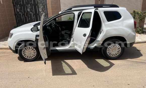 Buy Used Renault Duster Blanc Car in Dakar in Dakar Buy Used Renault Duster Blanc Car in Dakar in Dakar