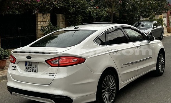 Buy Used Ford Fusion White Car in Dakar in Dakar Buy Used Ford Fusion White Car in Dakar in Dakar