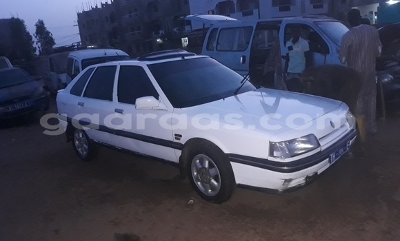 Acheter Occasion Voiture Renault 21 Blanc à Dakar, Dakar Acheter Occasion Voiture Renault 21 Blanc à Dakar, Dakar