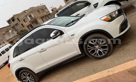 Dieundeu Occasion Mitsubishi Outlander White Auto in Dakar in Dakar Dieundeu Occasion Mitsubishi Outlander White Auto in Dakar in Dakar