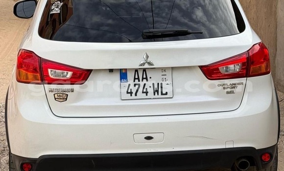 Dieundeu Occasion Mitsubishi Outlander White Auto in Dakar in Dakar Dieundeu Occasion Mitsubishi Outlander White Auto in Dakar in Dakar