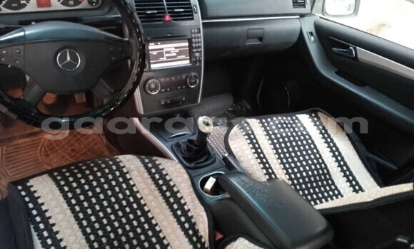 Acheter Occasion Voiture Mercedes‒Benz B-klasse Blanc à Dakar, Dakar Acheter Occasion Voiture Mercedes‒Benz B-klasse Blanc à Dakar, Dakar