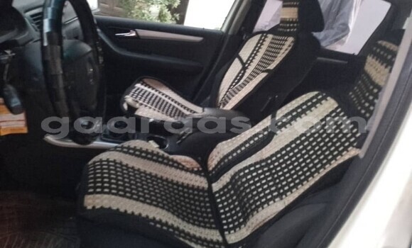 Acheter Occasion Voiture Mercedes‒Benz B-klasse Blanc à Dakar, Dakar Acheter Occasion Voiture Mercedes‒Benz B-klasse Blanc à Dakar, Dakar