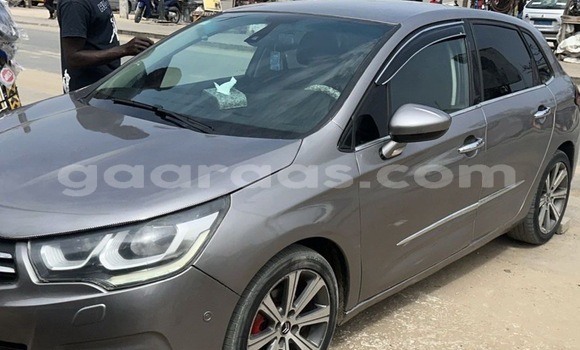 Dieundeu Occasion Citroen C4 Silver Auto in Dakar in Dakar Dieundeu Occasion Citroen C4 Silver Auto in Dakar in Dakar