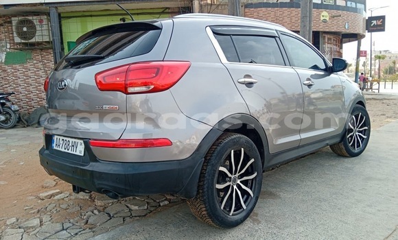 Dieundeu Occasion Kia Sportage Silver Auto in Dakar in Dakar Dieundeu Occasion Kia Sportage Silver Auto in Dakar in Dakar