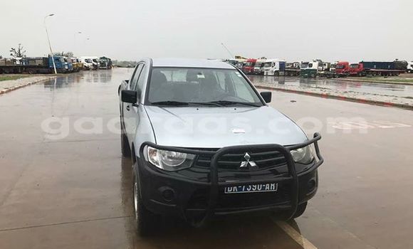 Acheter Occasion Voiture Mitsubishi L200 Gris à Gueule Tapee Fass Colobane au Dakar Acheter Occasion Voiture Mitsubishi L200 Gris à Gueule Tapee Fass Colobane au Dakar