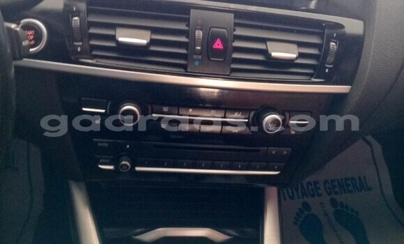 Acheter Occasion Voiture BMW X3 Blanc à Dakar, Dakar Acheter Occasion Voiture BMW X3 Blanc à Dakar, Dakar