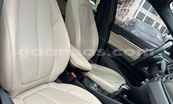 Acheter Occasion Voiture BMW X1 Bleu à Dakar, Dakar Acheter Occasion Voiture BMW X1 Bleu à Dakar, Dakar