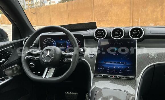 Dieundeu Occasion Mercedes-Benz GLC 250D Black Auto in Dakar in Dakar Dieundeu Occasion Mercedes-Benz GLC 250D Black Auto in Dakar in Dakar