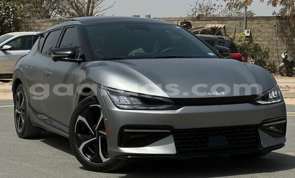 Buy Used Kia Enterprise Silver Car in Dakar in Dakar Buy Used Kia Enterprise Silver Car in Dakar in Dakar