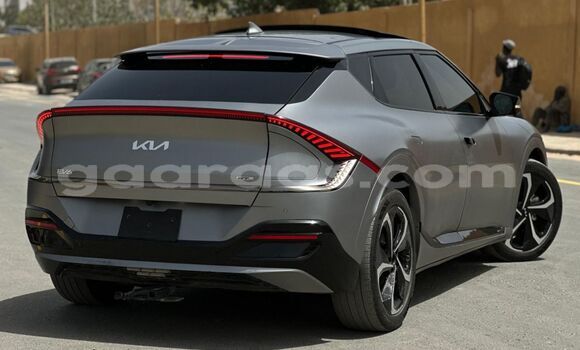 Buy Used Kia Enterprise Silver Car in Dakar in Dakar Buy Used Kia Enterprise Silver Car in Dakar in Dakar